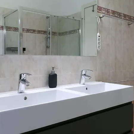 Praleor Apartment *